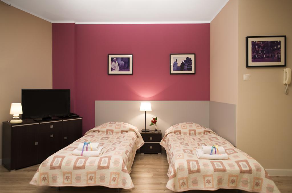 Apartamenty Tww Ochota Warschau Zimmer foto
